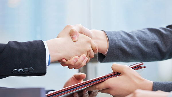 致远互联，深圳免税集团，智能决策